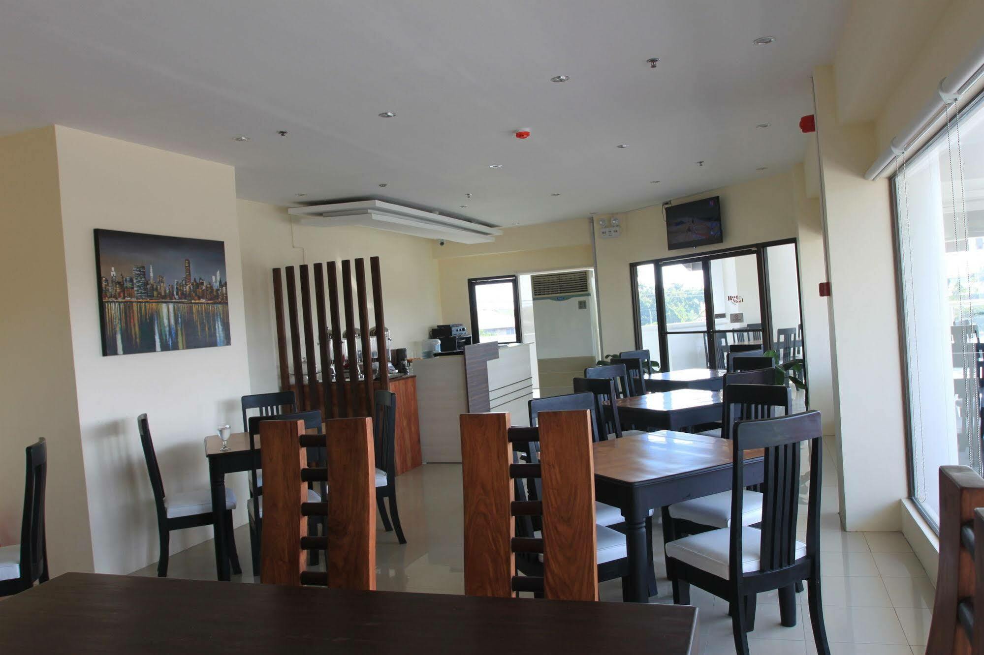 Sumo Asia Hotels - Davao City Buitenkant foto