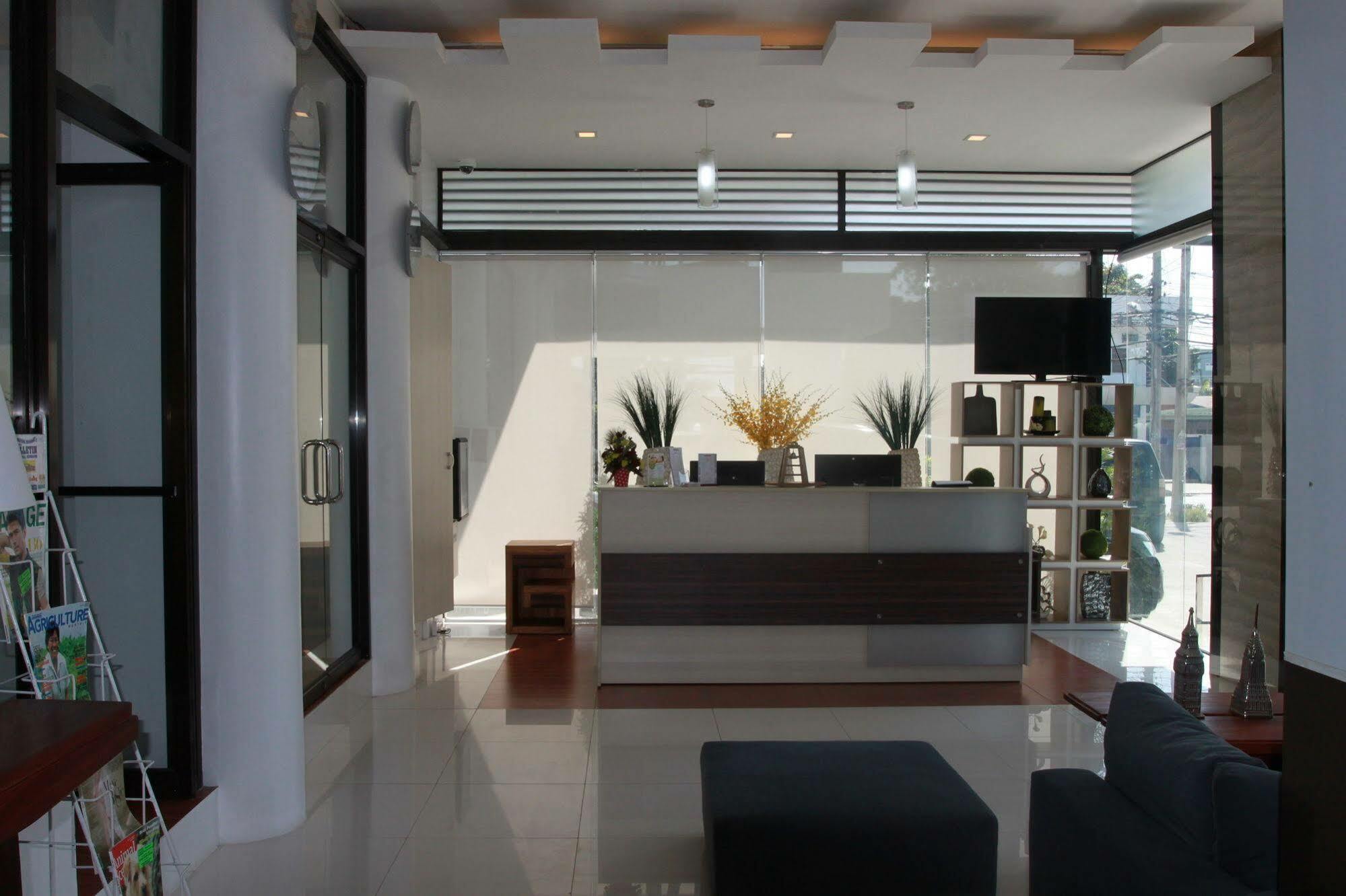 Sumo Asia Hotels - Davao City Buitenkant foto