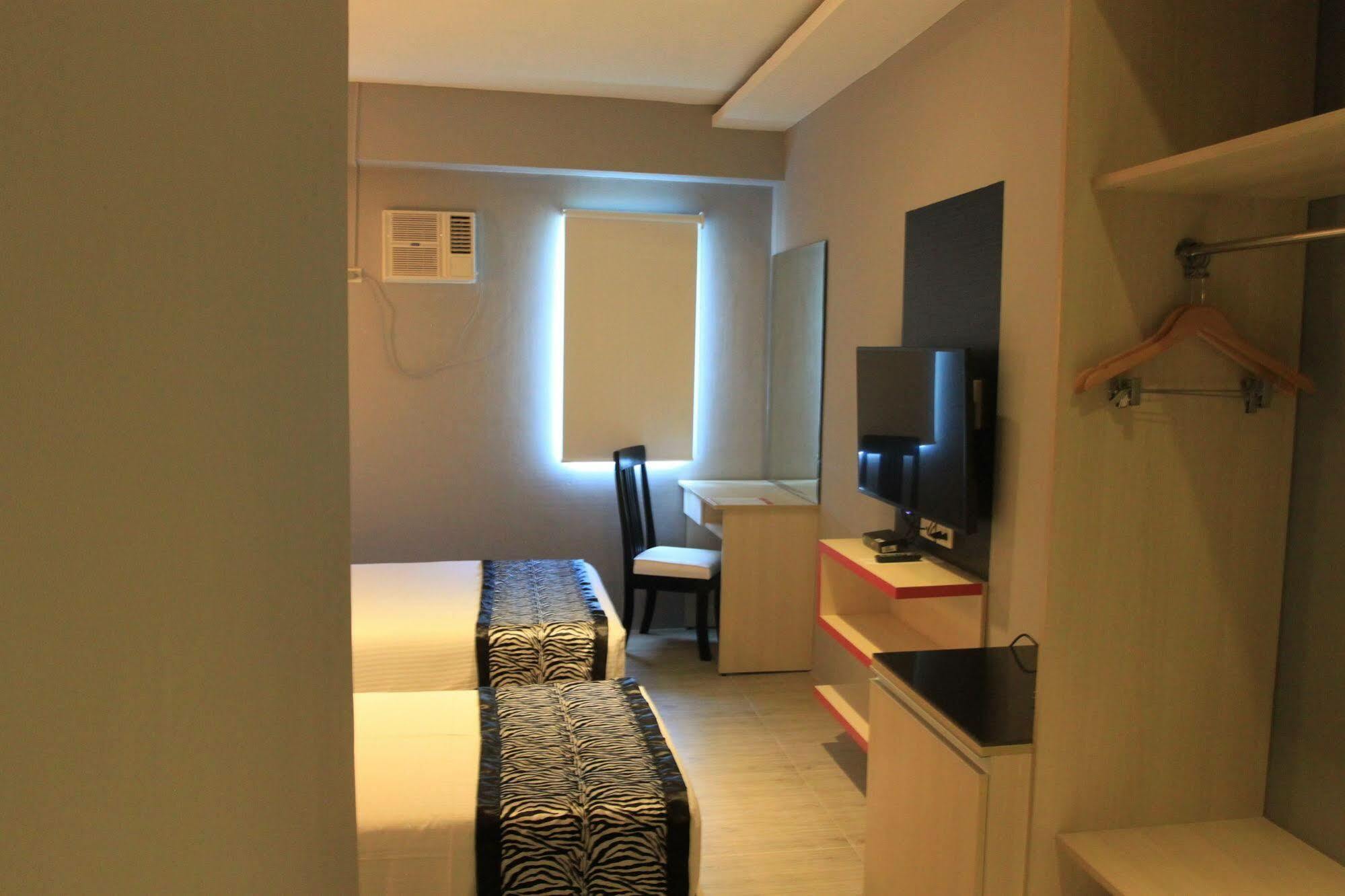 Sumo Asia Hotels - Davao City Buitenkant foto